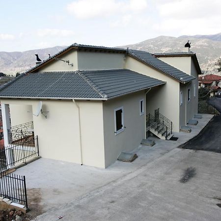Amadriades Kalavryta Exterior photo